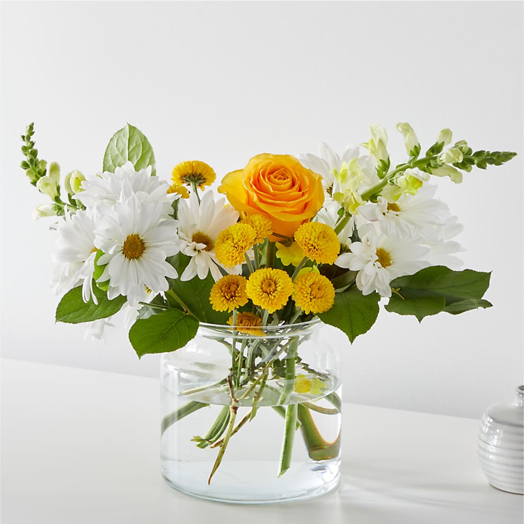 Sun Salutation Bouquet – GEHRKE FLORAL & GREENHOUSES, Mondovi WI