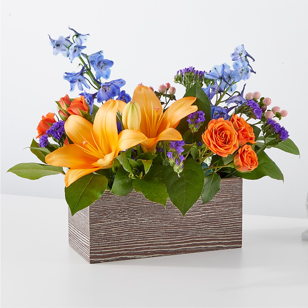 Radiant Citrus Box Bouquet – GEHRKE FLORAL & GREENHOUSES, Mondovi WI