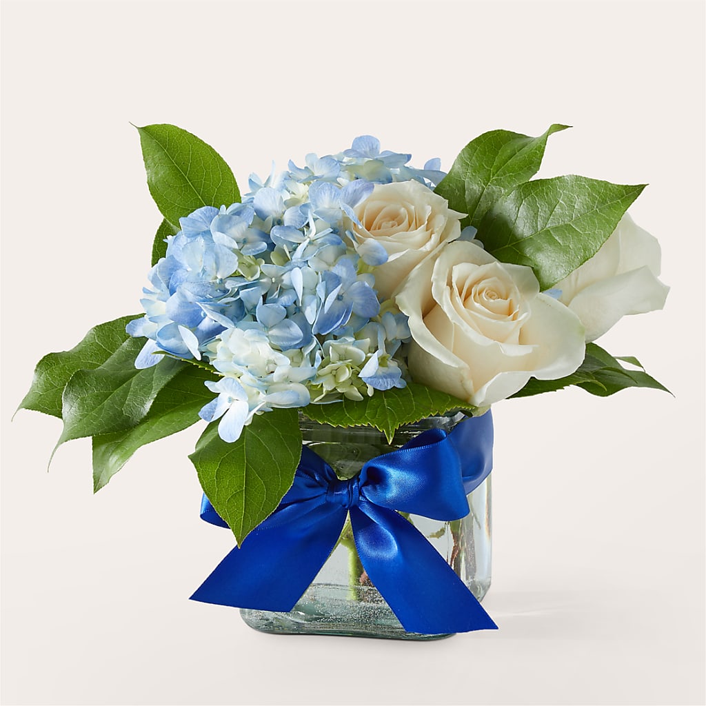 Sky Blue Delight Bouquet – GEHRKE FLORAL & GREENHOUSES, Mondovi WI