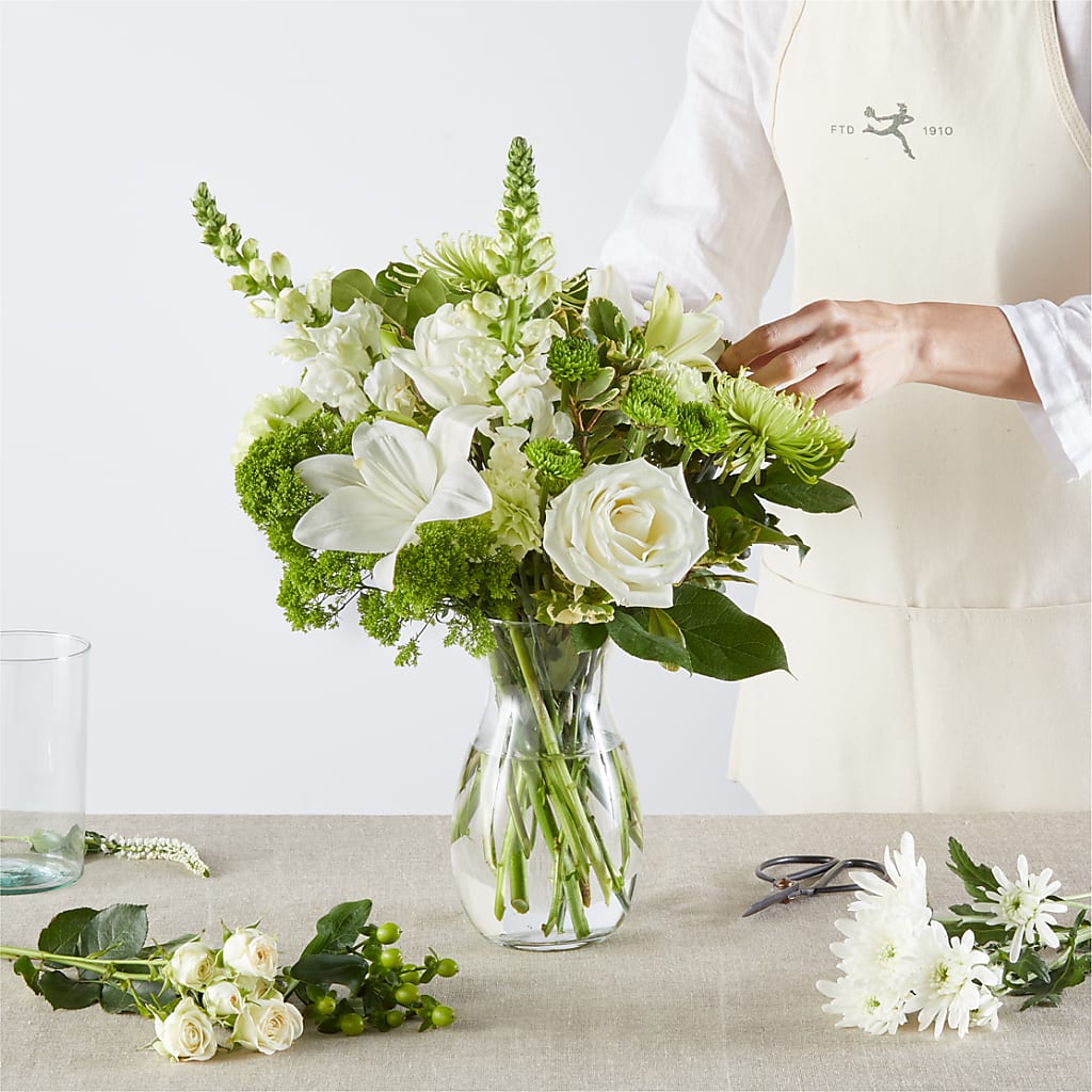 Irish Garden - A Florist Original – GEHRKE FLORAL & GREENHOUSES, Mondovi WI