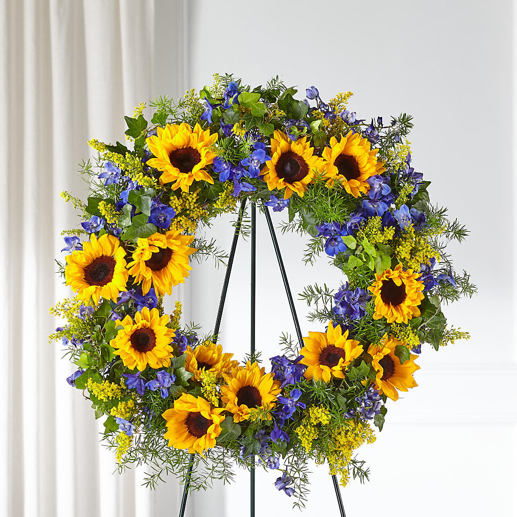 Bright Rays Wreath – GEHRKE FLORAL & GREENHOUSES, Mondovi WI