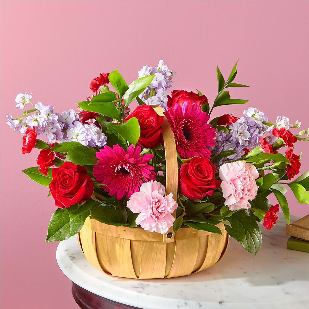 Pink Picnic Basket – GEHRKE FLORAL & GREENHOUSES, Mondovi WI