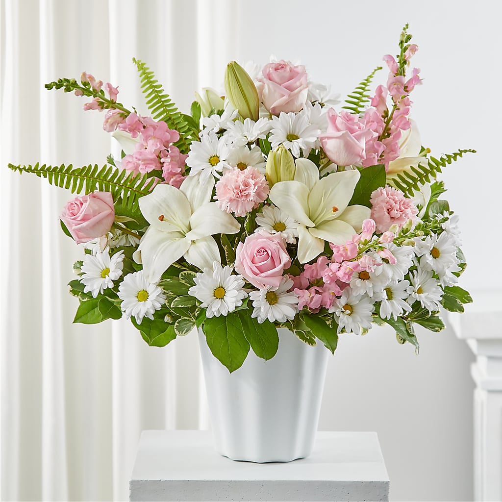 Soft Touch Tabletop Basket – GEHRKE FLORAL & GREENHOUSES, Mondovi WI