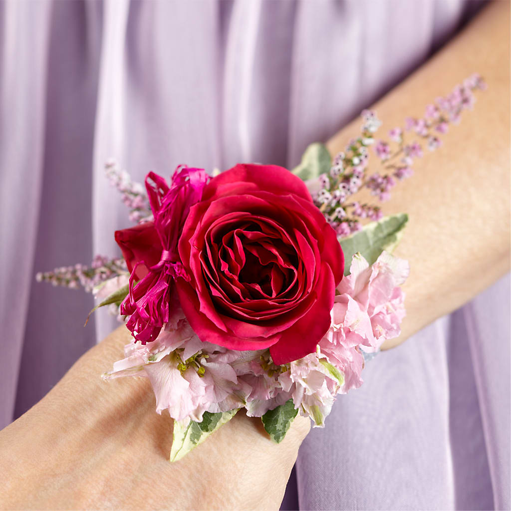 Rose Charm Corsage – GEHRKE FLORAL & GREENHOUSES, Mondovi WI