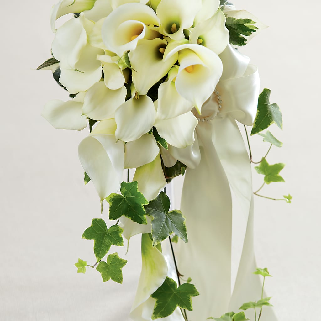 White Chapel Bouquet – GEHRKE FLORAL & GREENHOUSES, Mondovi WI