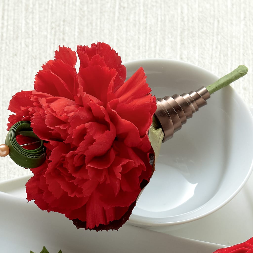 Red Carnation Boutonniere – GEHRKE FLORAL & GREENHOUSES, Mondovi WI