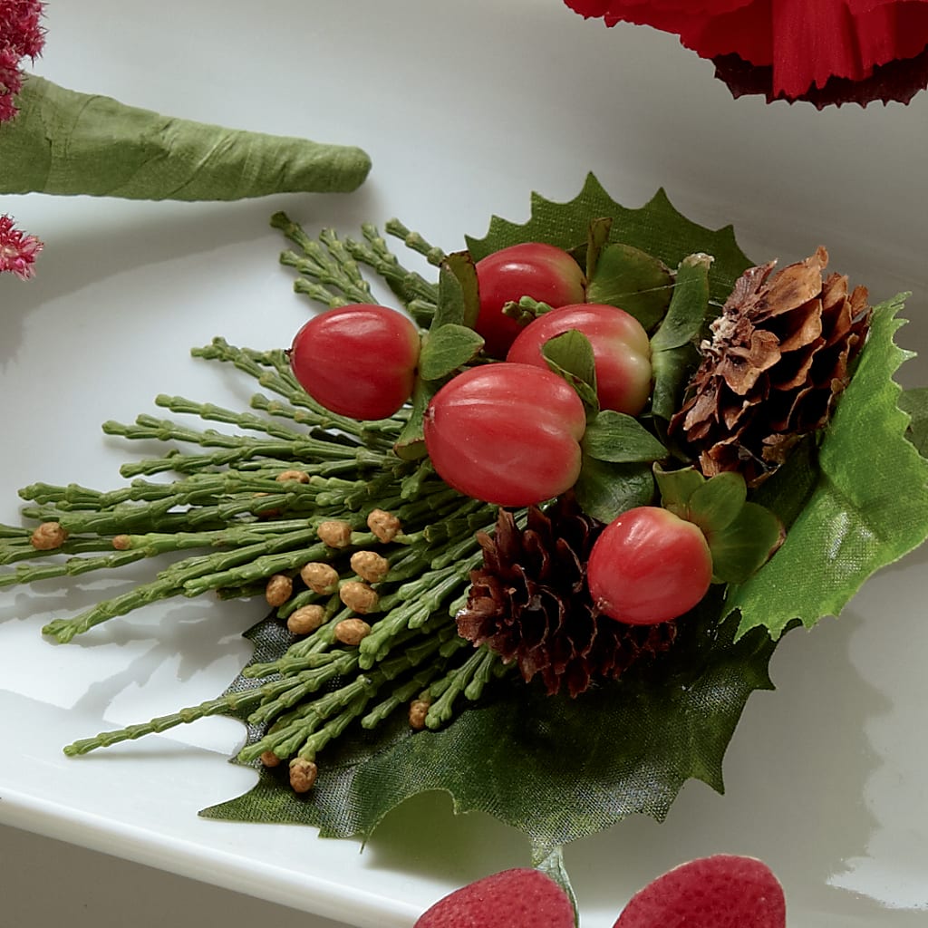 Red Berry Boutonniere – GEHRKE FLORAL & GREENHOUSES, Mondovi WI