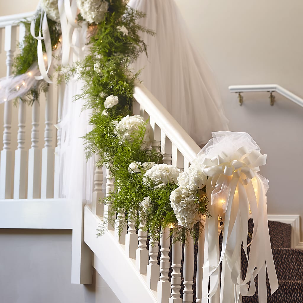 Champagne Dreams Garland – GEHRKE FLORAL & GREENHOUSES, Mondovi WI