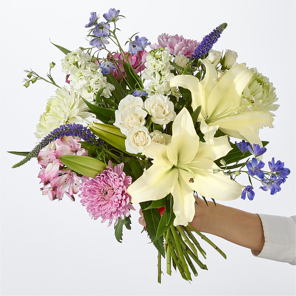 Winter Celebration Bouquet – GEHRKE FLORAL & GREENHOUSES, Mondovi WI