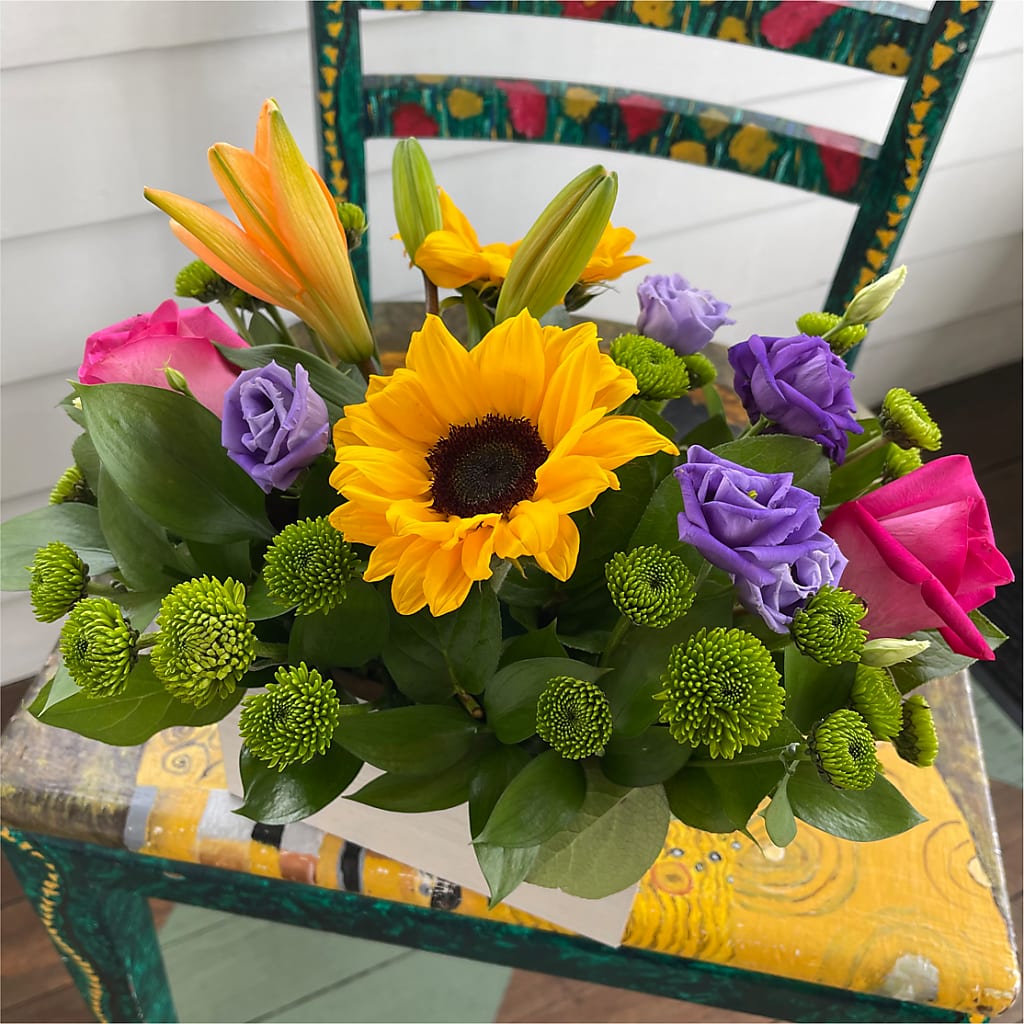 Best Day Box Bouquet – GEHRKE FLORAL & GREENHOUSES, Mondovi WI