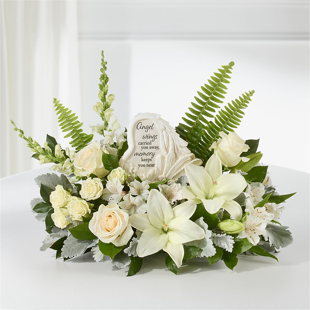 Holding You Close Arrangement – GEHRKE FLORAL & GREENHOUSES, Mondovi WI