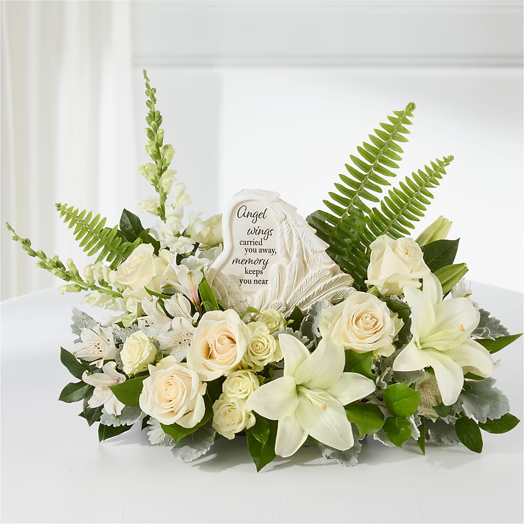 Holding You Close Arrangement – GEHRKE FLORAL & GREENHOUSES, Mondovi WI