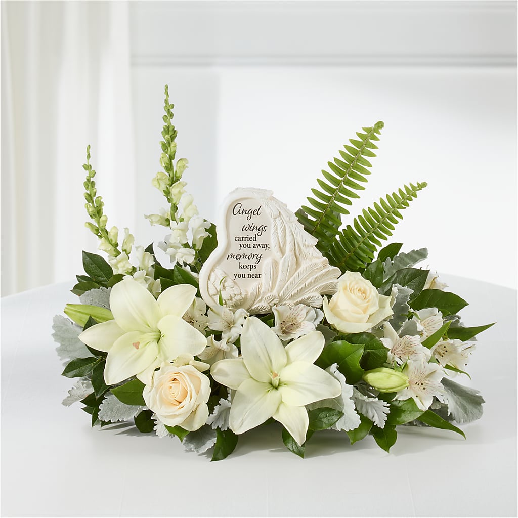 Holding You Close Arrangement – GEHRKE FLORAL & GREENHOUSES, Mondovi WI