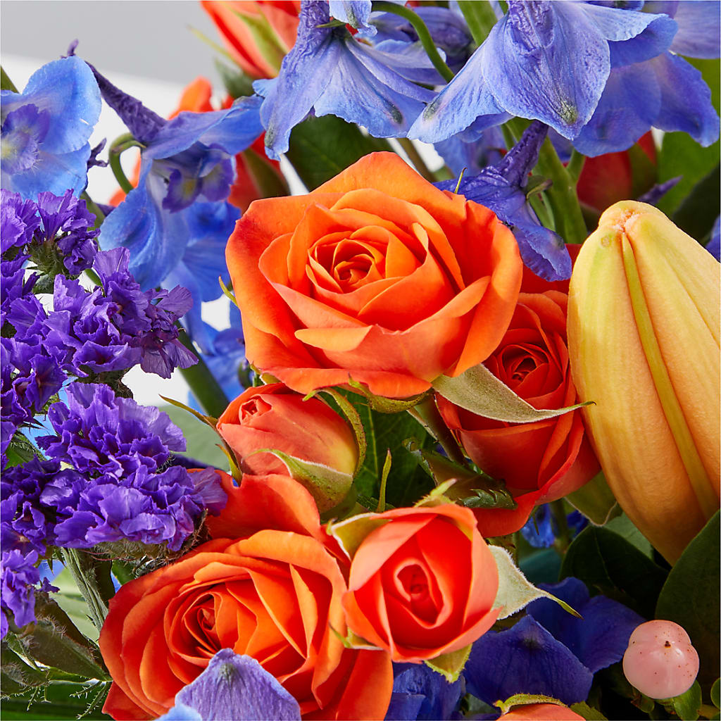 Radiant Citrus Box Bouquet – GEHRKE FLORAL & GREENHOUSES, Mondovi WI