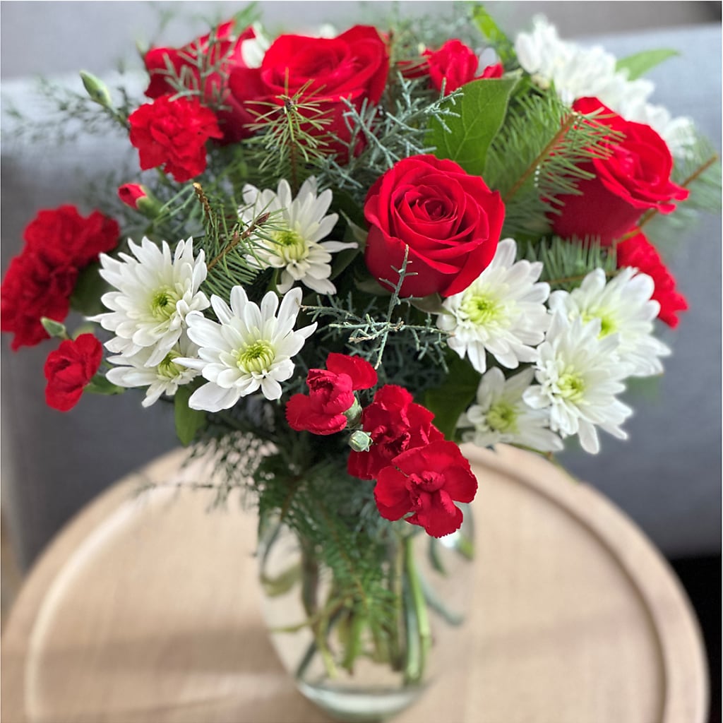 Seasonal Magic Bouquet – GEHRKE FLORAL & GREENHOUSES, Mondovi WI