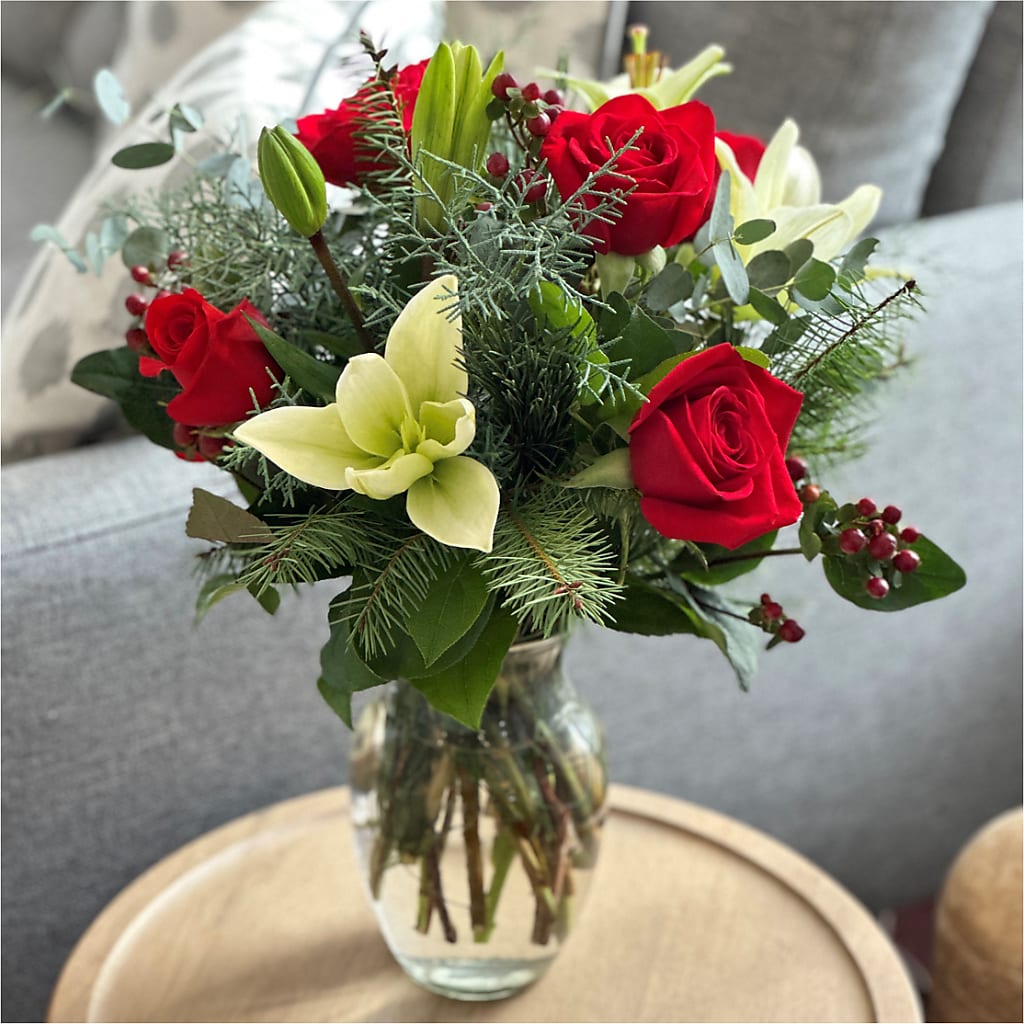 Glittering Lights Bouquet – GEHRKE FLORAL & GREENHOUSES, Mondovi WI