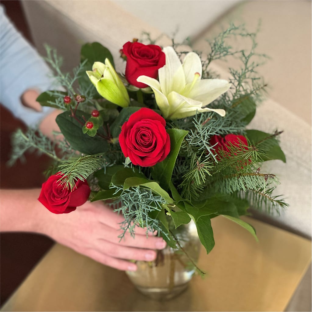 Glittering Lights Bouquet – GEHRKE FLORAL & GREENHOUSES, Mondovi WI