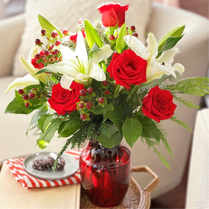 Evergreen Delight Bouquet – GEHRKE FLORAL & GREENHOUSES, Mondovi WI