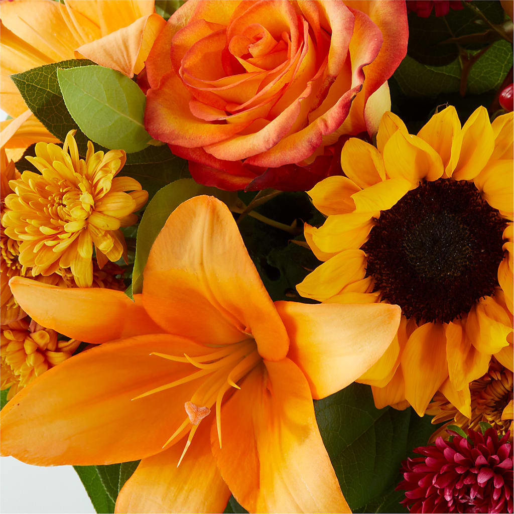 Grateful Centerpiece – GEHRKE FLORAL & GREENHOUSES, Mondovi WI