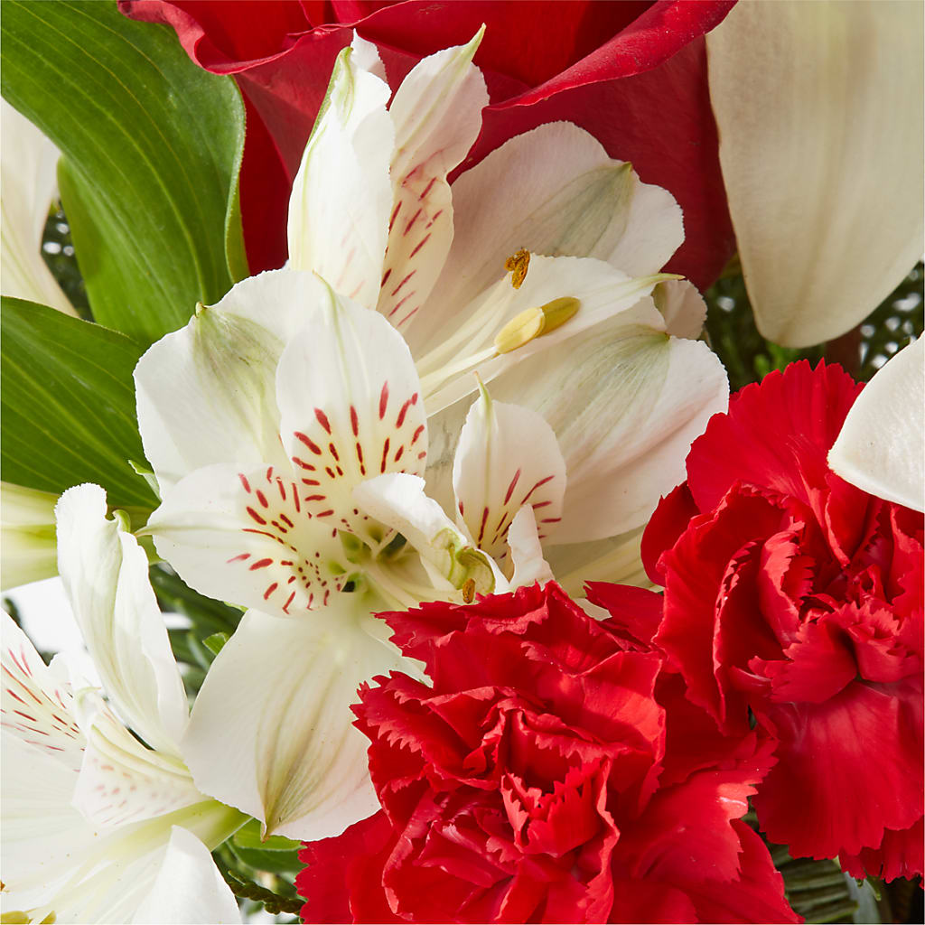 Holiday Season Bouquet – GEHRKE FLORAL & GREENHOUSES, Mondovi WI