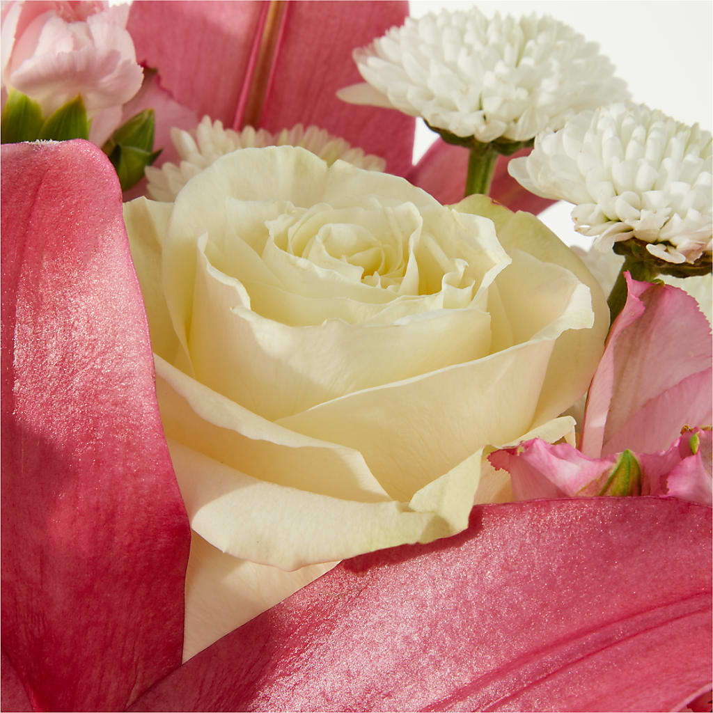 Piece of Cake Bouquet – GEHRKE FLORAL & GREENHOUSES, Mondovi WI