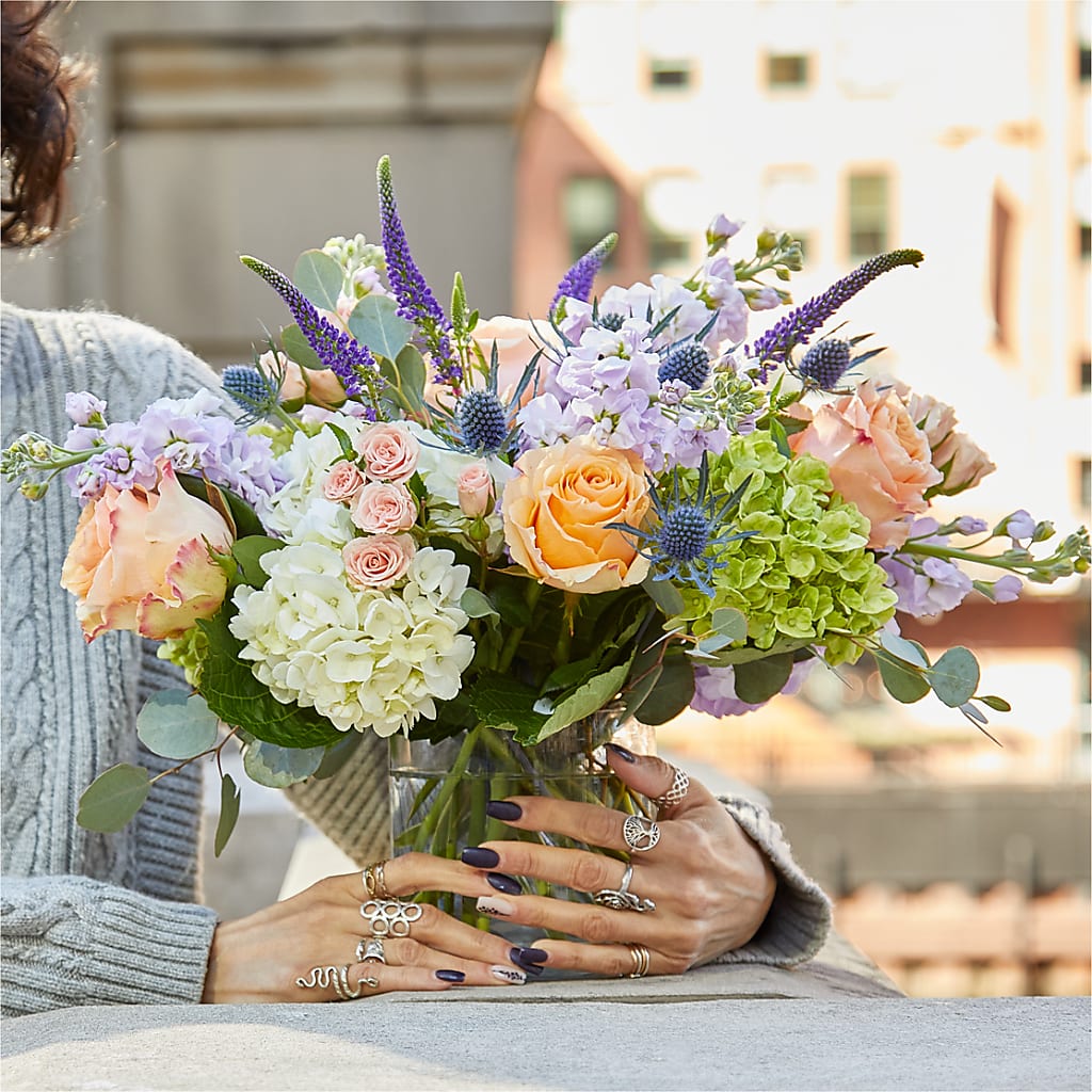 Porch Swing Bouquet – GEHRKE FLORAL & GREENHOUSES, Mondovi WI