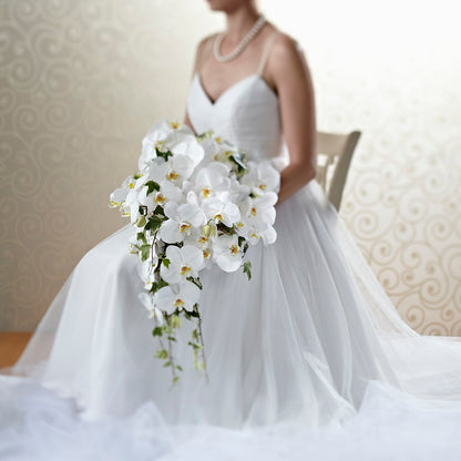 Classic White Bouquet – GEHRKE FLORAL & GREENHOUSES, Mondovi WI