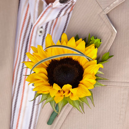 Free Spirit Boutonniere – GEHRKE FLORAL & GREENHOUSES, Mondovi WI